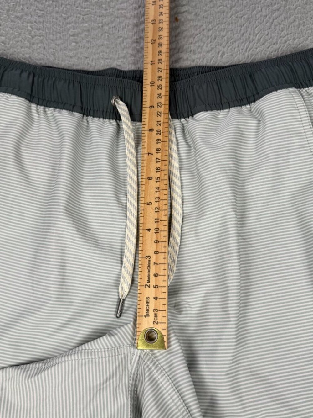 Vuori Kore Shorts Mens Medium Multicolor Striped Lined Drawstrings Athletic Gym - Picture 10 of 11